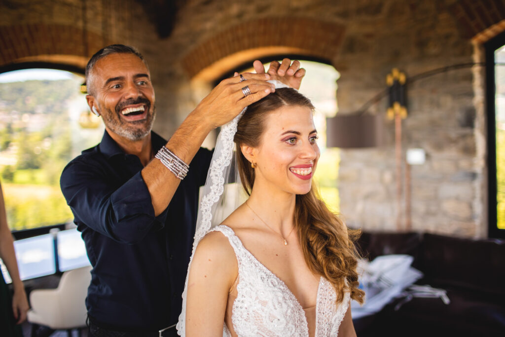 Christian Coluccio reportage fotografico preparativi sposa al Castello di Casiglio a Como