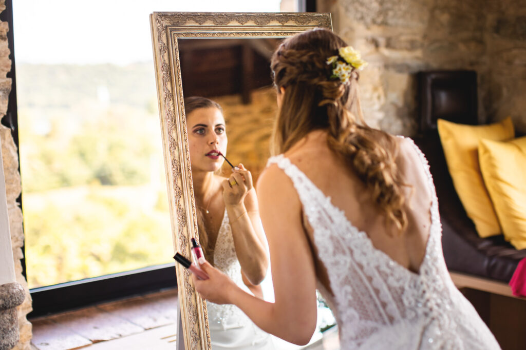 Reportage fotografico preparativi della sposa al Castello di Casiglio a Como