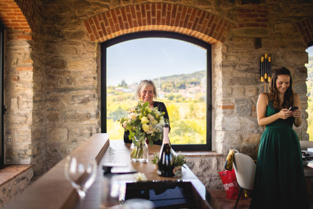 Reportage fotografico preparativi della sposa al Castello di Casiglio a Como