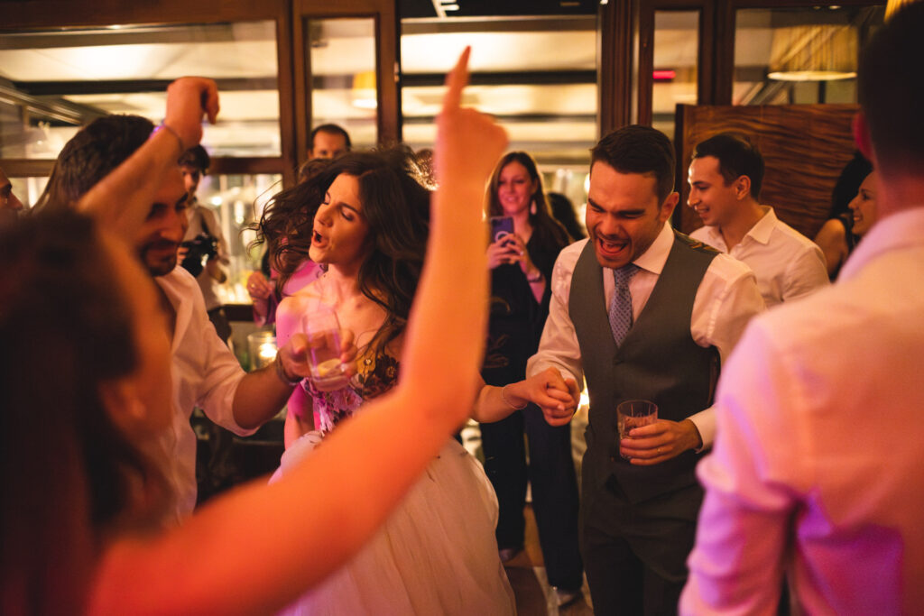 Reportage fotografico festeggiamenti matrimonio al Grotto da Enzo a Tegna