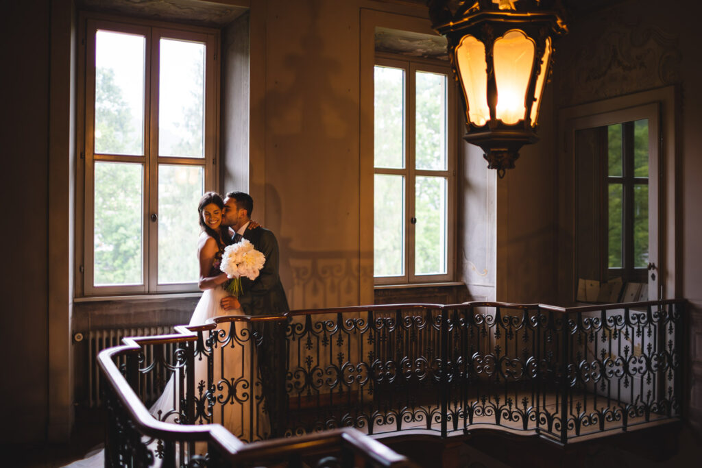 Reportage matrimonio foto di coppia alla Villa Negroni a Vezia